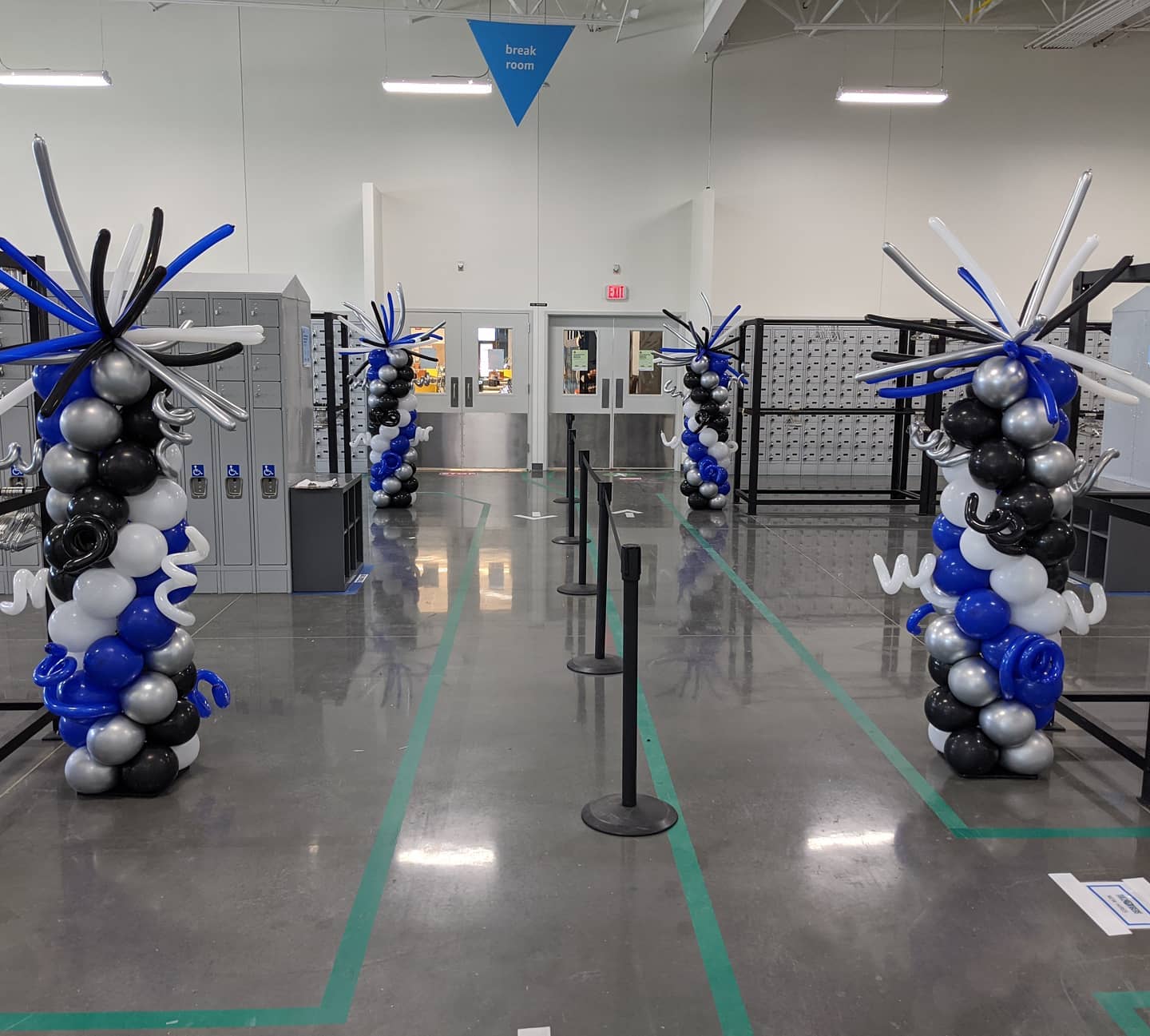 Balloon Sculpture for a Corporate Event at Amazon's new fulfillment center in Tulsa, Oklahoma