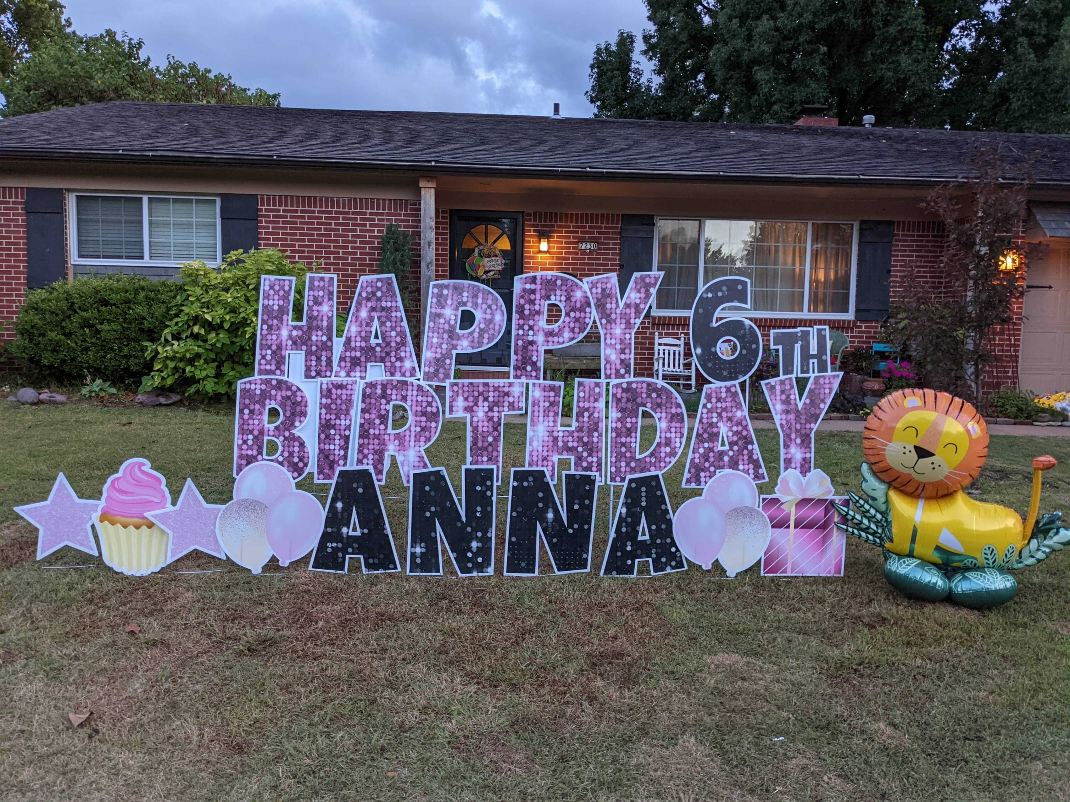 Balloon Yard Decor