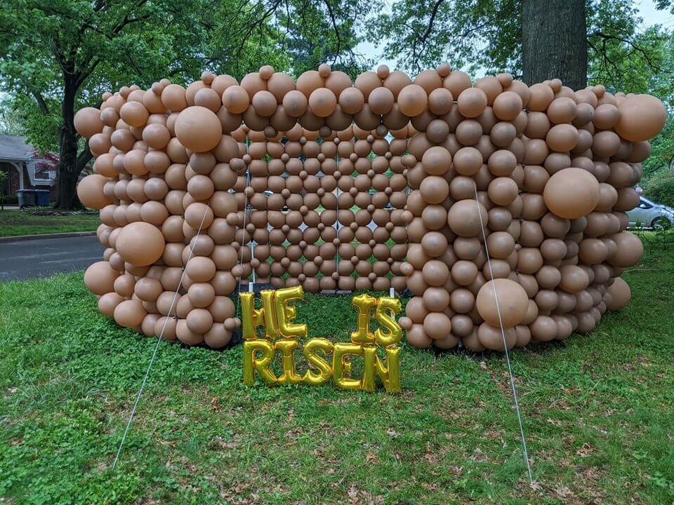 Balloon Yard Decor